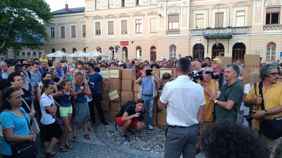 Il PD contro un nuovo muro sul confine